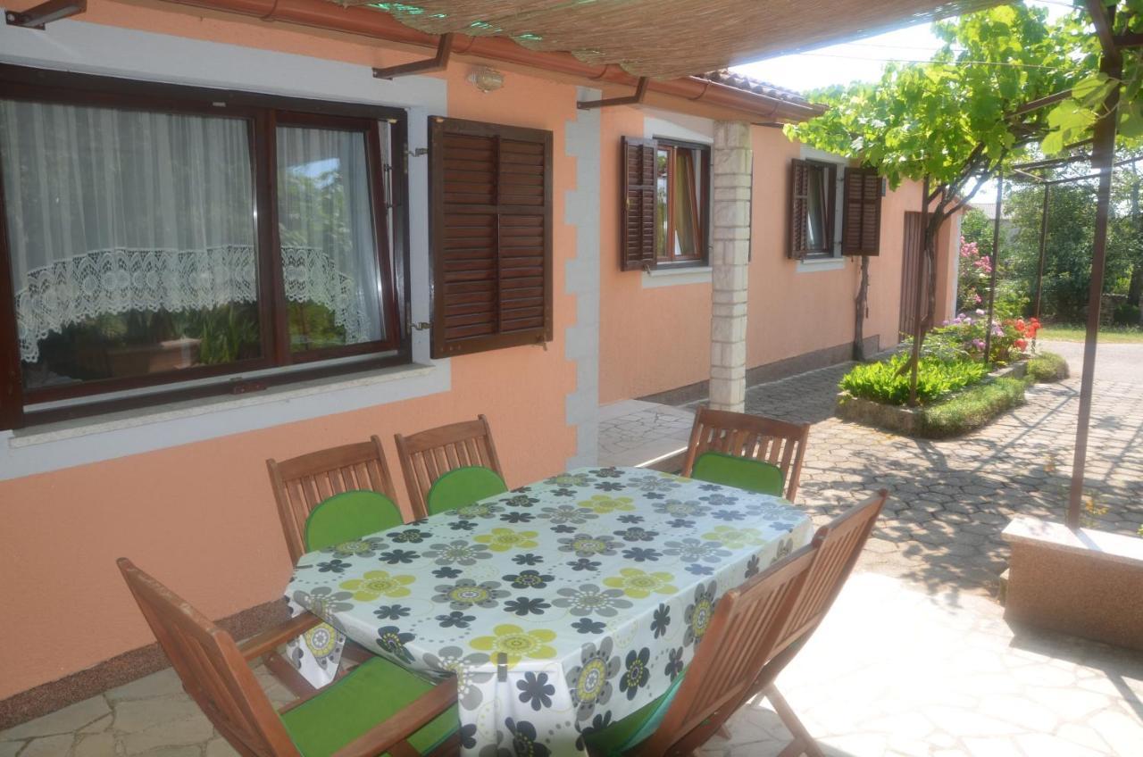 Villa Fragola - Holiday House With Large Garden Tinjan Exteriér fotografie