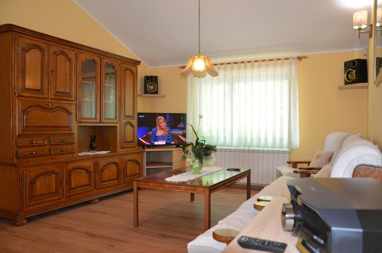 Villa Fragola - Holiday House With Large Garden Tinjan Exteriér fotografie