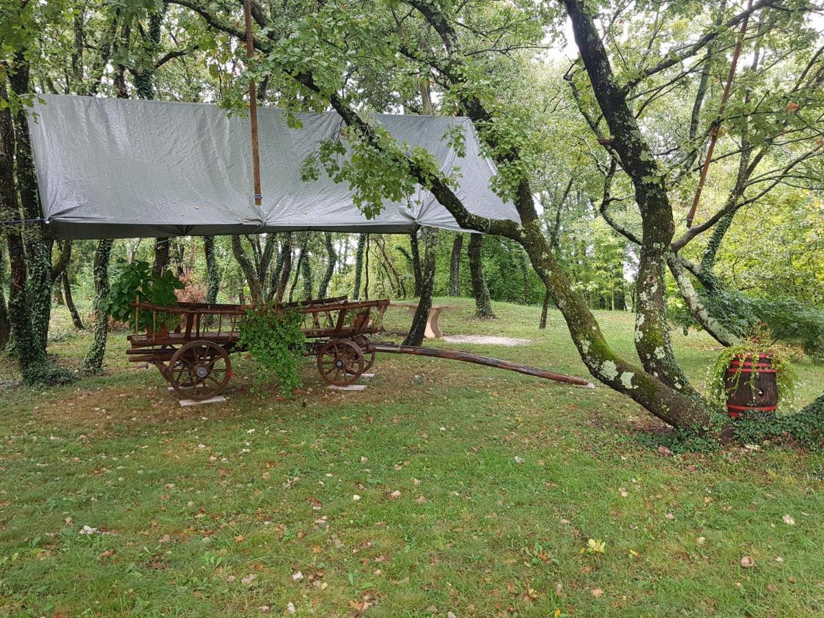 Villa Fragola - Holiday House With Large Garden Tinjan Exteriér fotografie